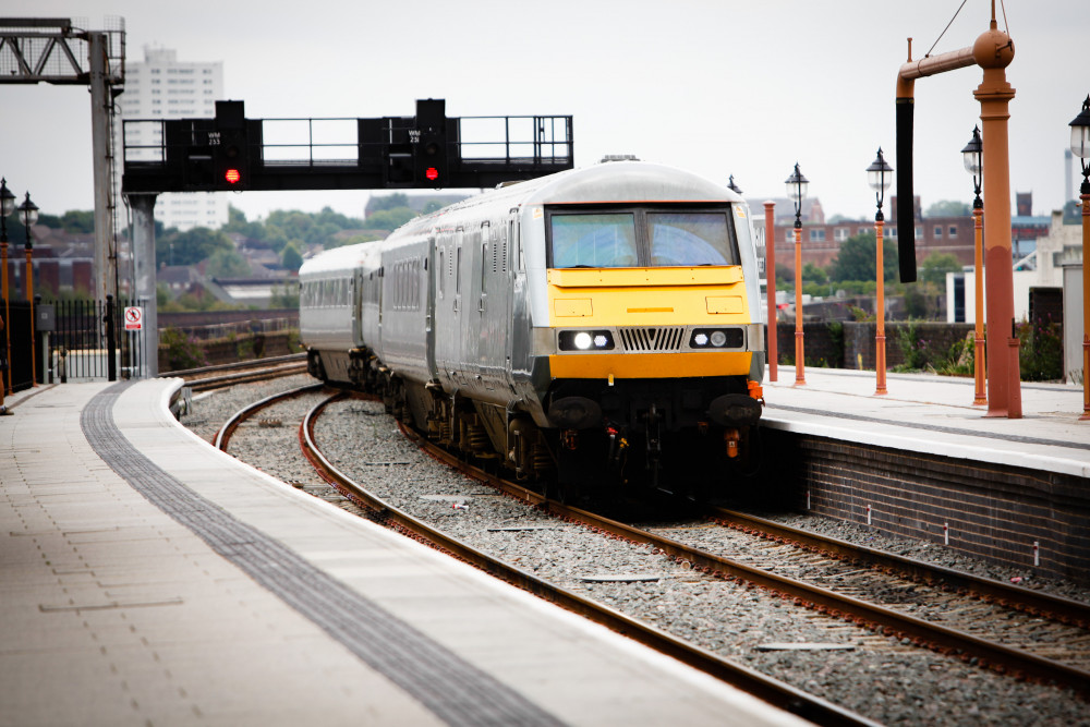 Chiltern Railway has slashed the price of around 50,000 seats until mid March (image via Chiltern Railway)