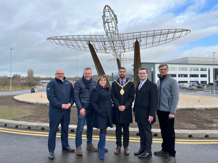 (L-R) Eddie Lundon from Balfour Beatty, Gareth Higgins from KMF, Cllr Abi Brown, Lord Mayor Cllr Faisal Hussain, Cllr Daniel Jellyman and sculpture designer Suhail Shaikh (Stoke-on-Trent City Council).