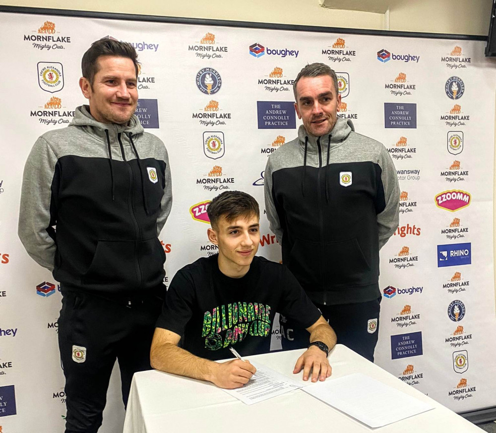 Matus Holicek celebrated his 18th birthday on Wednesday (January 25) - by putting pen to paper on a new deal (Nub News).