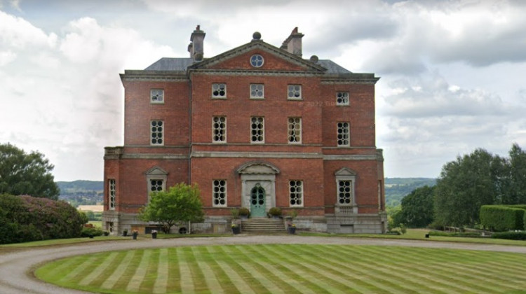 Barlaston Hall, Queen Mary's Dr, Stoke-on-Trent (Google).