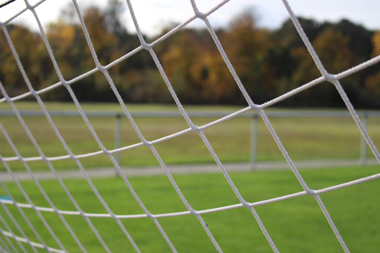 Hucknall Town bounced back after a difficult week to record their first win in three matches as they beat Kirby Muxloe by three goals to nil on Saturday. Photo by form PxHere.