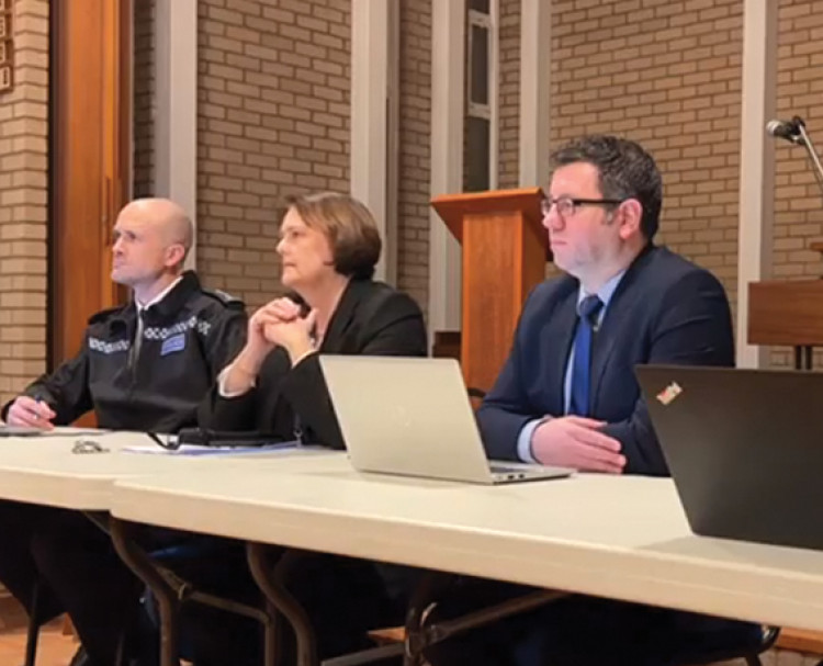 CI Mark Barber, left, and Jane Gardner at the meeting.