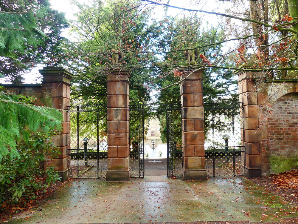 Grade II-listed gates at Alderley Park. (Image - CC 4.0 Dave.Dunford Unchanged bit.ly/3y13Lf8)