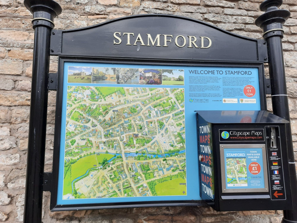 Find the Stamford Town map near Stamford's war memorial and navigate your way to an exciting month. Image credit: Nub News.