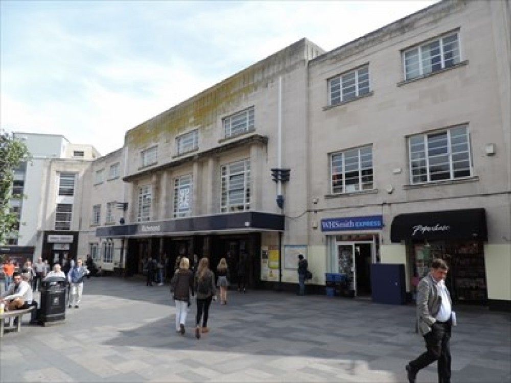 Richmond town centre has free parking that the council argues brings people in to spend money. Credit: Nub News.