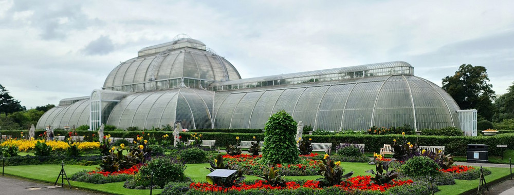 Kew Gardens: TfL are offering discounts across London this Spring. Photo: Ricardalovesmonuments.
