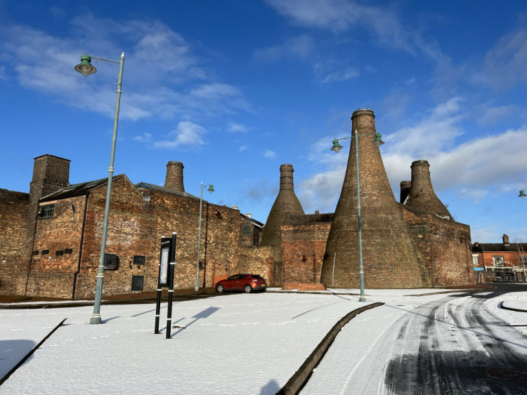 Heavy snow fell across Stoke overnight and a yellow weather warning has been put in place (Sarah Garner).