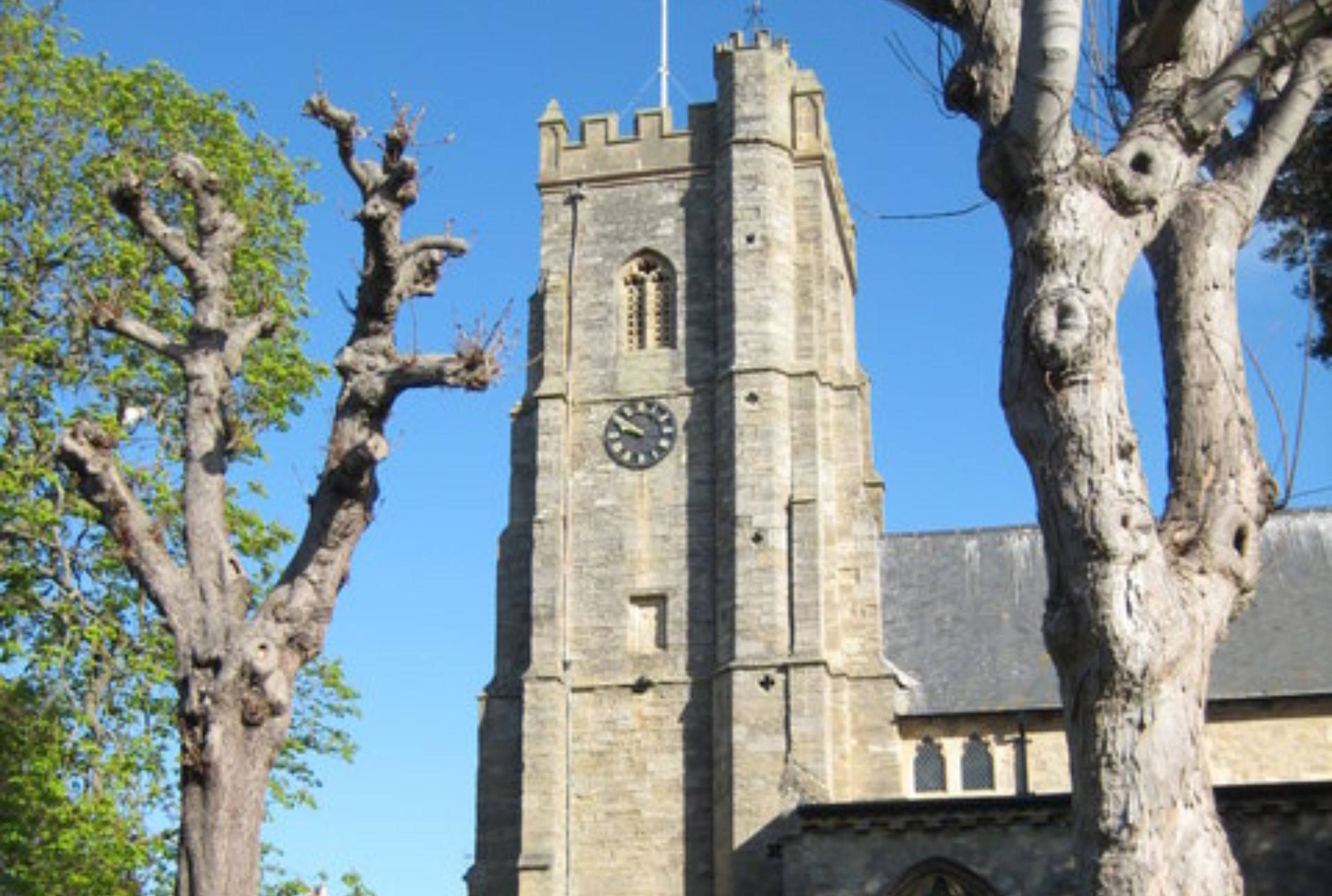 Sidmouth Parish Church (cc-by-sa/2.0 - © Philip Halling - geograph.org.uk/p/2993452)