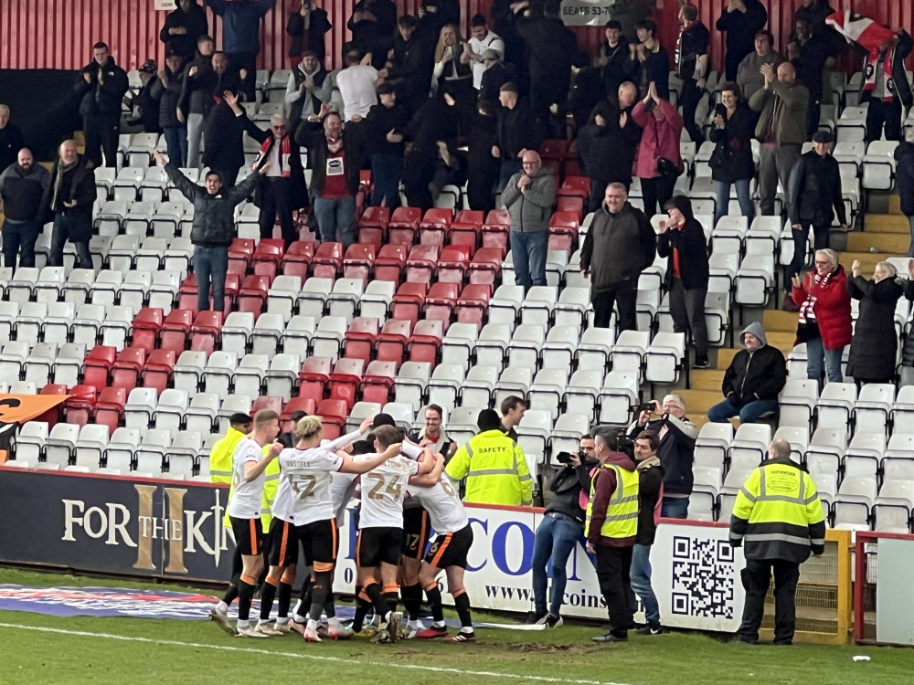 Read Owen Rodbard's Player Ratings after Stevenage lost 3-1 at Broadhall Way to Salford City. PICTURE: Salford celebrate their third goal after substitute Matt Smith's late strike sealed a crucial victory for the visitors. CREDIT: @laythy29 