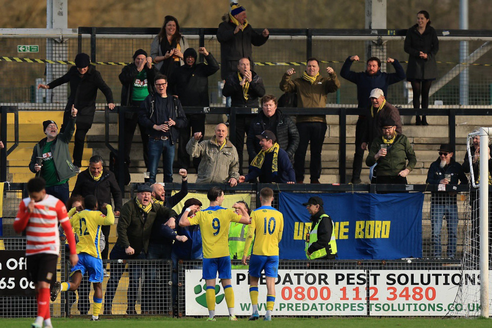 Haringey Borough celebrate at Imperial Fields (Credit: Simon Roe)