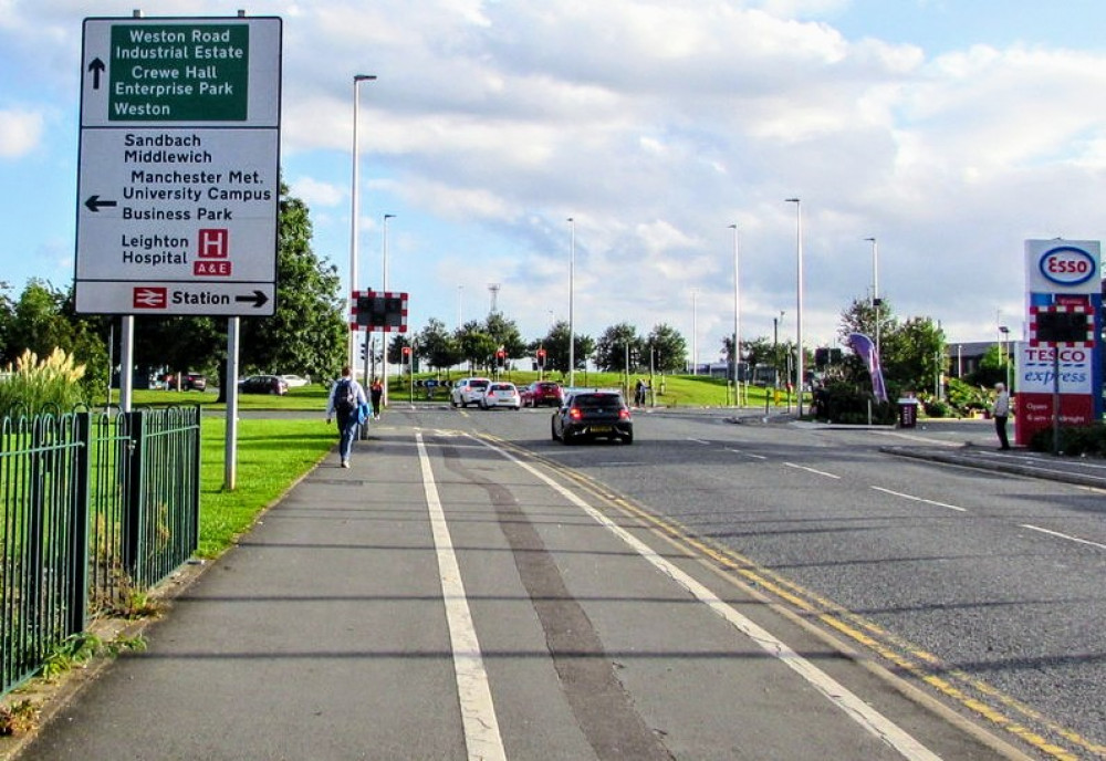 At around 12pm on Monday 27 March, North West Ambulance Service paramedics rushed to Nantwich Road/Macon Way/ Weston Road roundabout in an air ambulance (Wikimedia Commons).