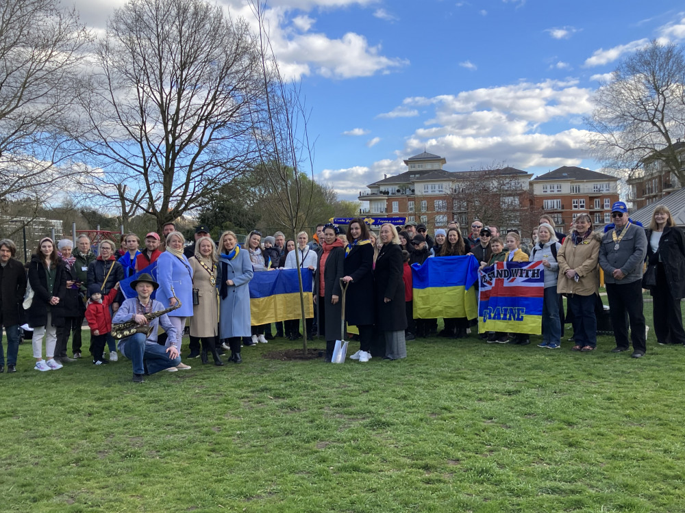 The Mayor of Richmond accepted the donation of a white willow tree from the borough’s Ukrainian community yesterday. Credit: Nub News.