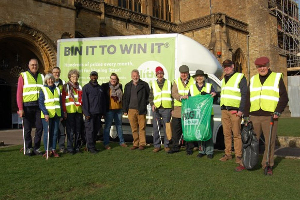 Members of Sherborne Stop The Litter litter-picking group with recycling officer Dave Levi, Cllr Laura Beddow, and LitterLotto winner Simon