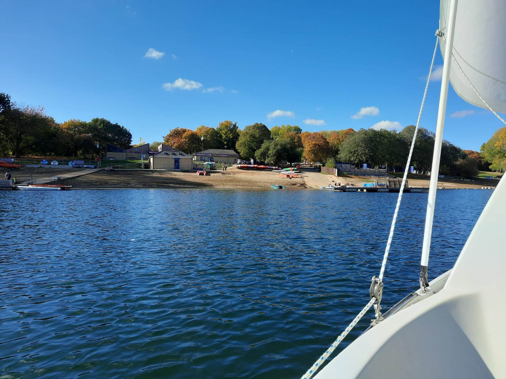 Rutland Water is home to a range of sports, from sailing to paddle boarding. Image credit: Nub News. 