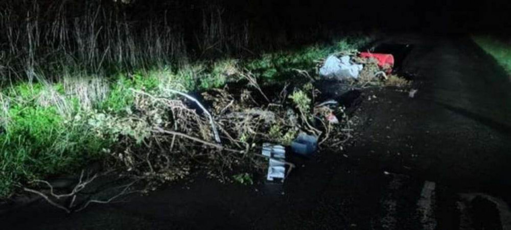 Fly tipping often takes place in rural locations at night. Image credit: Nub News. 