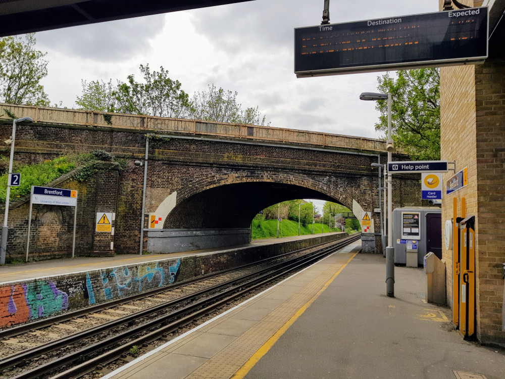 A major signalling problem at Waterloo has caused chaos for Hounslow commuters this morning, with South Western Railway urging passengers to avoid travelling to and from the station. Photo: Irid Escent.