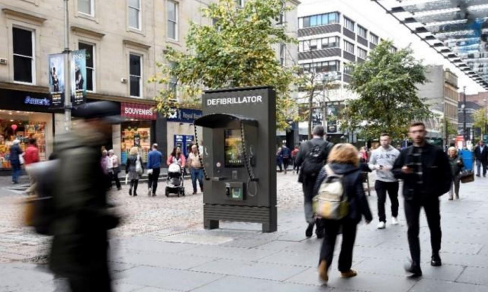 Communication Hubs on pavements to replace phone boxes (credit JC Decaux)