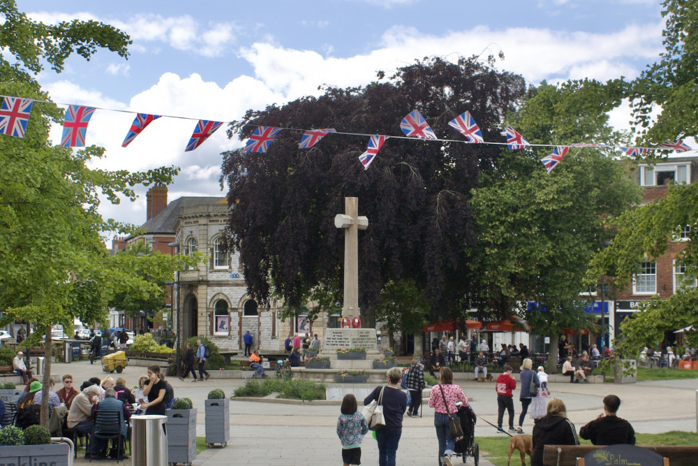 Platinum jubilee decorations in The Strand, Exmouth (Nub News/ Will Goddard)