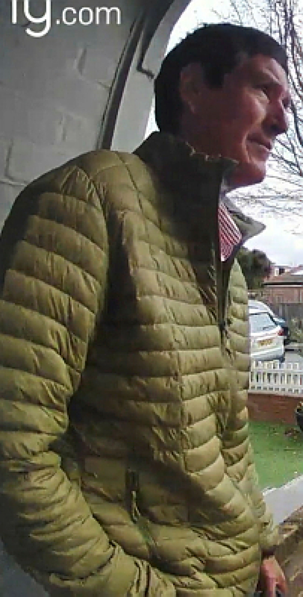 The police have issued an appeal to the public to help identify a man implicated in a series of burglaries.