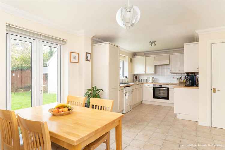 The kitchen and breakfast room