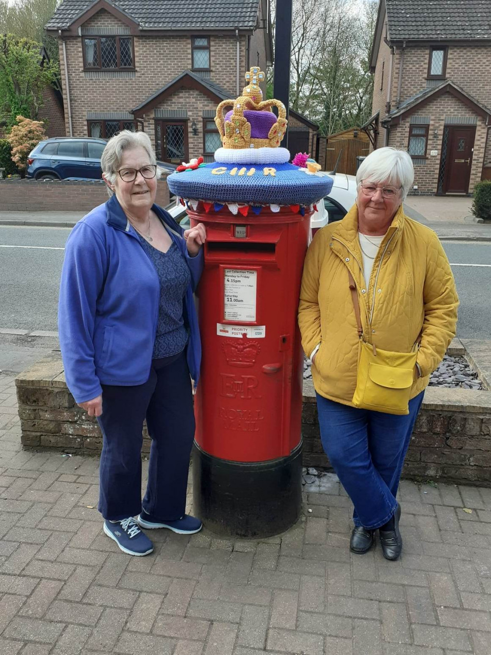 Sylvia Totman (left) and Mimi Smissen next to their crowning glory.  (Photo: Nub News) 