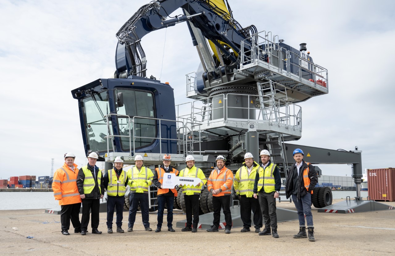 The welcoming party. Pictures by Port of Tilbury. 