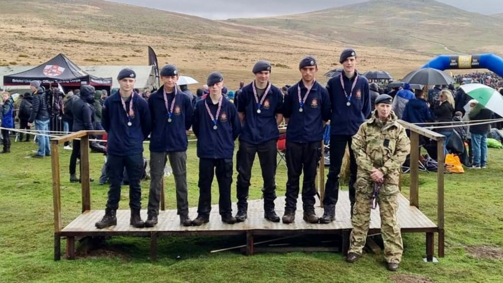 Medal presentation (299 Exmouth Squadron)