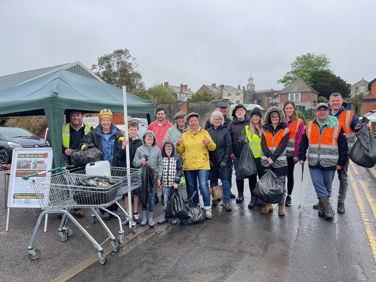 Volunteers at the Street to Sea litter pick (photo courtesy of Plastic Free Bridport)