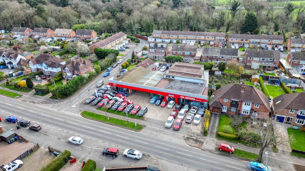 The Stratford Road showroom is on the market with property agent Bromwich Hardy (image supplied)