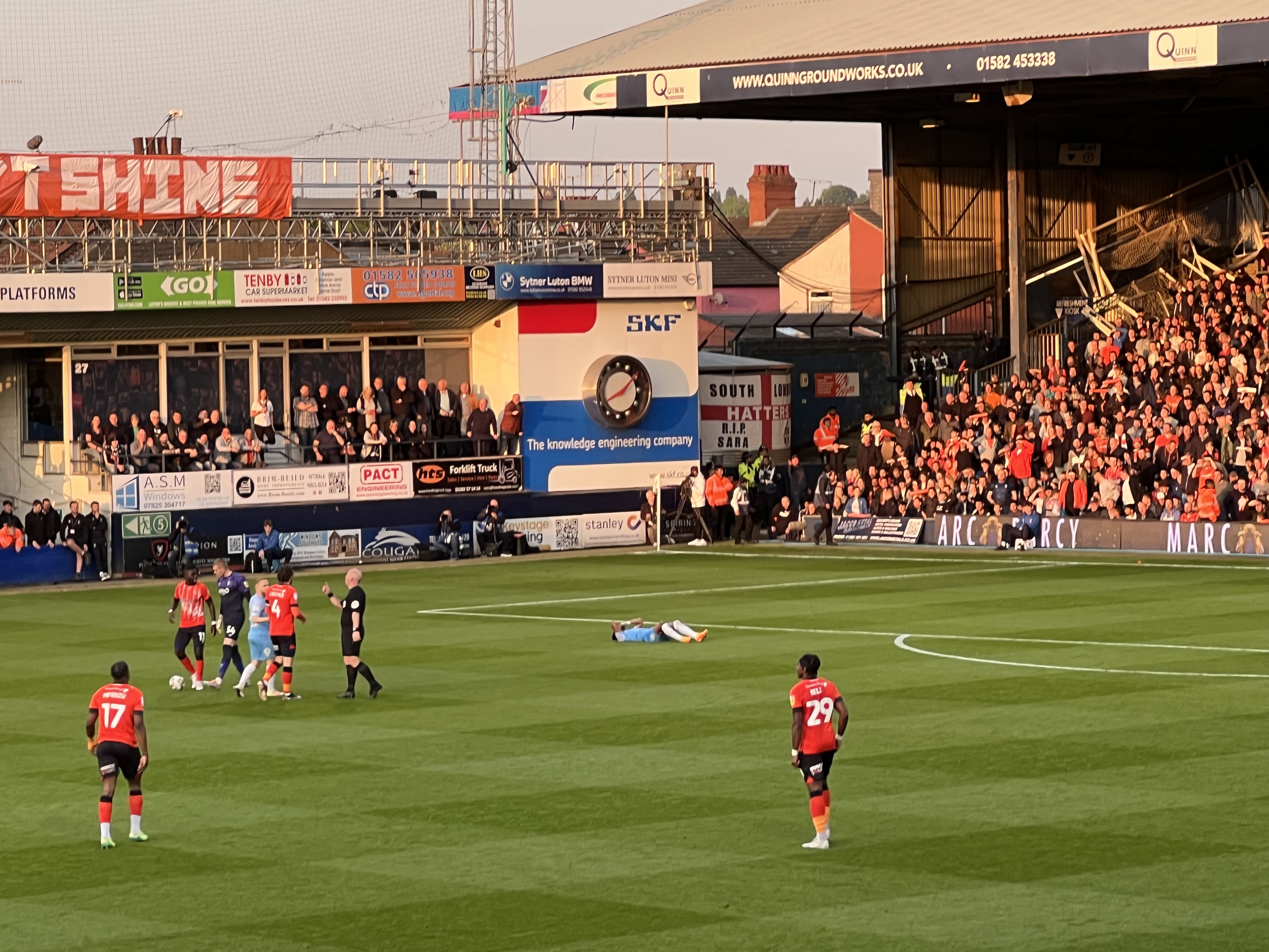 Luton Town 2-0 Sunderland (3-2 on aggregate): Happy Hatters head to Wembley with Premier League 90 minutes away