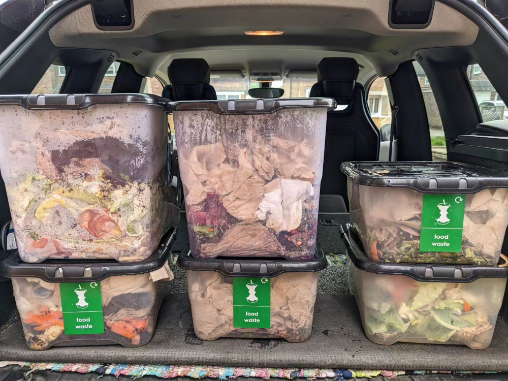 This is what a week's worth of compost from The Blonde Beet looks like. Image credit: The Blonde Beet / Facebook. 