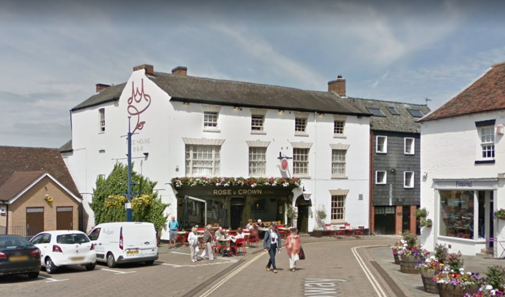 The Rose & Crown in Warwick is hiring (image via google.maps)