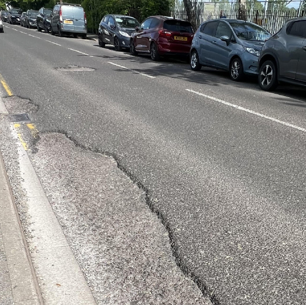 Potholes on Fishponds Road. CREDIT: Hitchin Nub News  