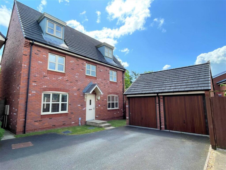 Spectacular home for sale in Astbury. (Photos: Stephenson Browne) Spectacular home for sale in Astbury. (Photos: Stephenson Browne)