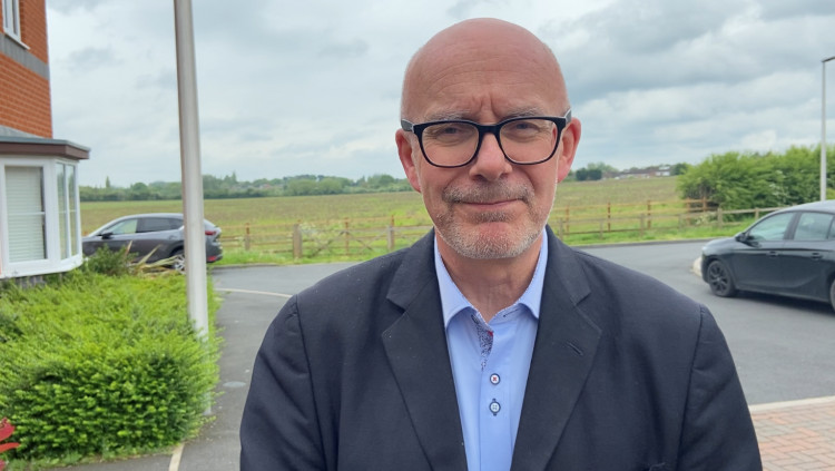 Matt Western MP praises the work of local food banks as locals tackle soaring food prices (image supplied)