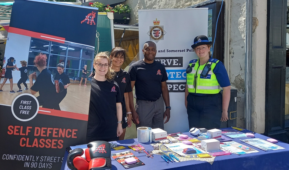 The event prominently showcased a range of resources and materials aimed at helping individuals identify different forms of abusive relationships.