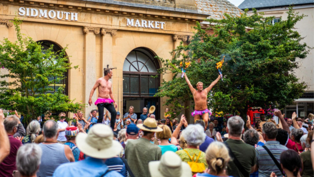 Market Square entertainers, Sidmouth Folk Festival 2023 (Kyle Baker Photography)