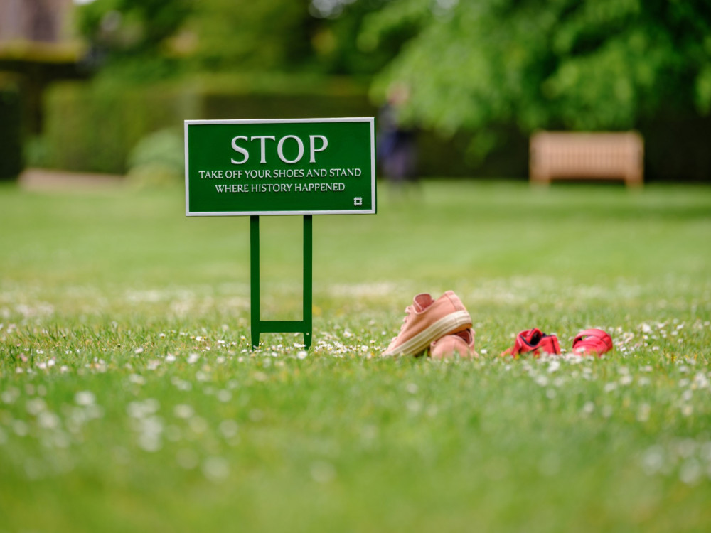 English Heritage has reintroduced the much-loved ‘Ministry of Works’ signs (image via English Heritage)