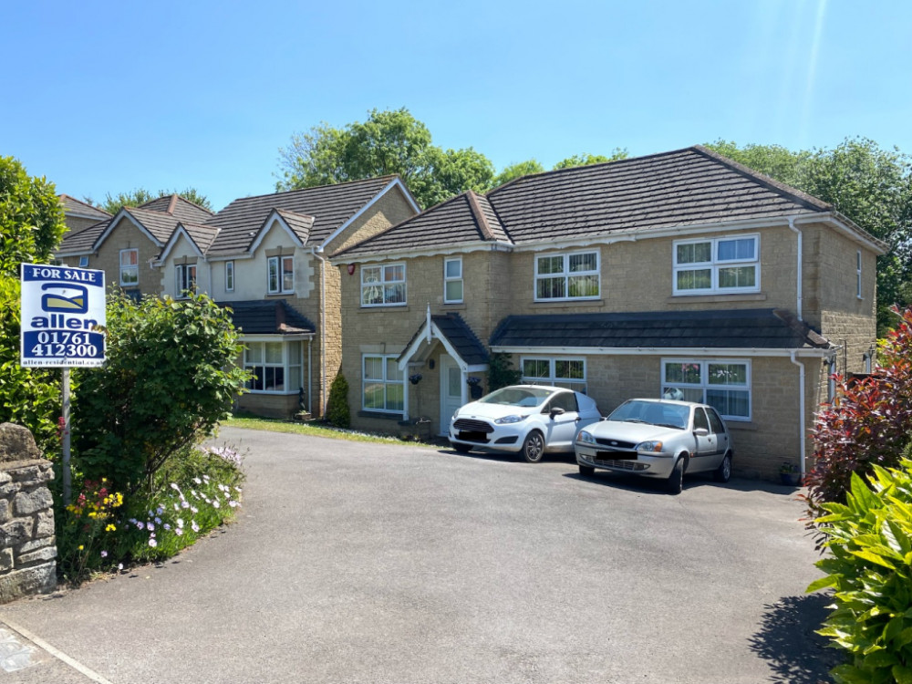 Lots of bedrooms plus an annexe at Thicket Mead