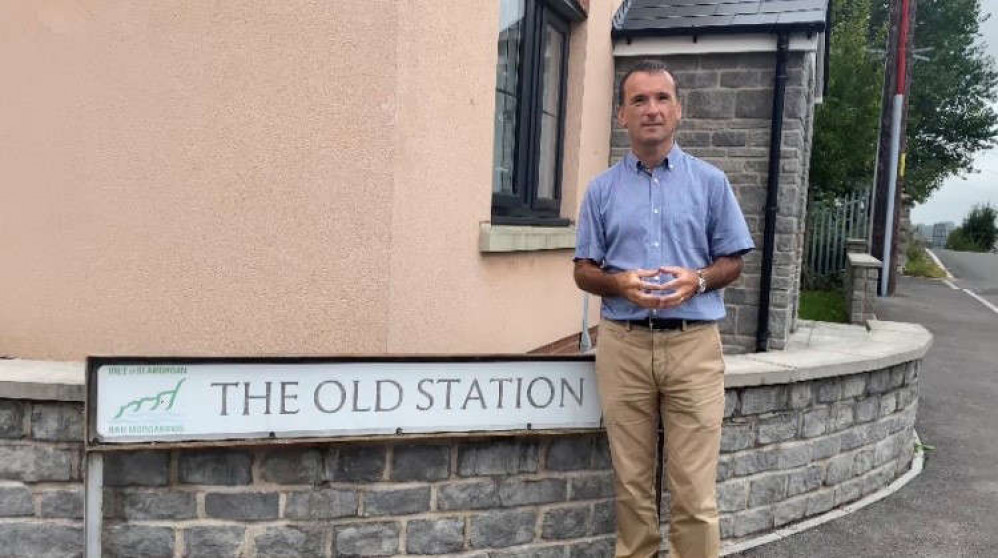 Alun Cairns, MP has renewed his calls for a St Athan train station to improve transport links in the rural Vale