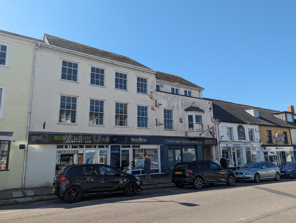 114 - 116 Honiton High Street (Nub News) 