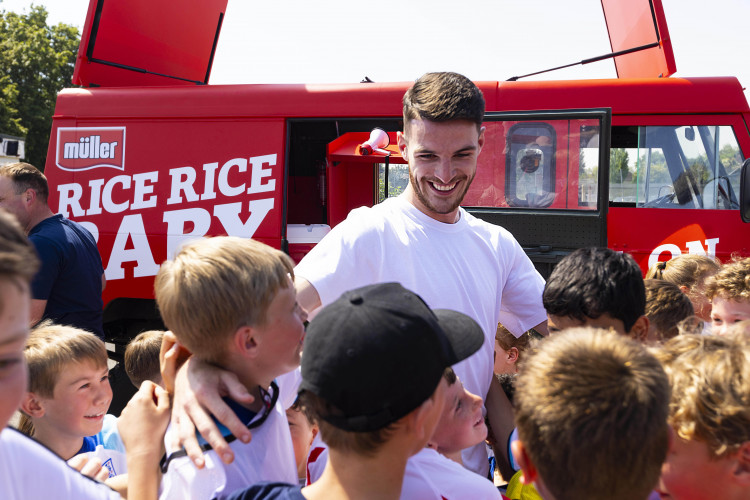 Declan Rice makes surprise visit to Kingston where his sporting journey  first began | Local News | News | Kingston Nub News