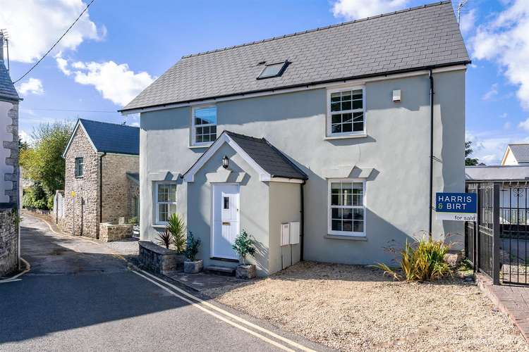 Cowbridge Nub News property of the week (All images via Harris & Birt)