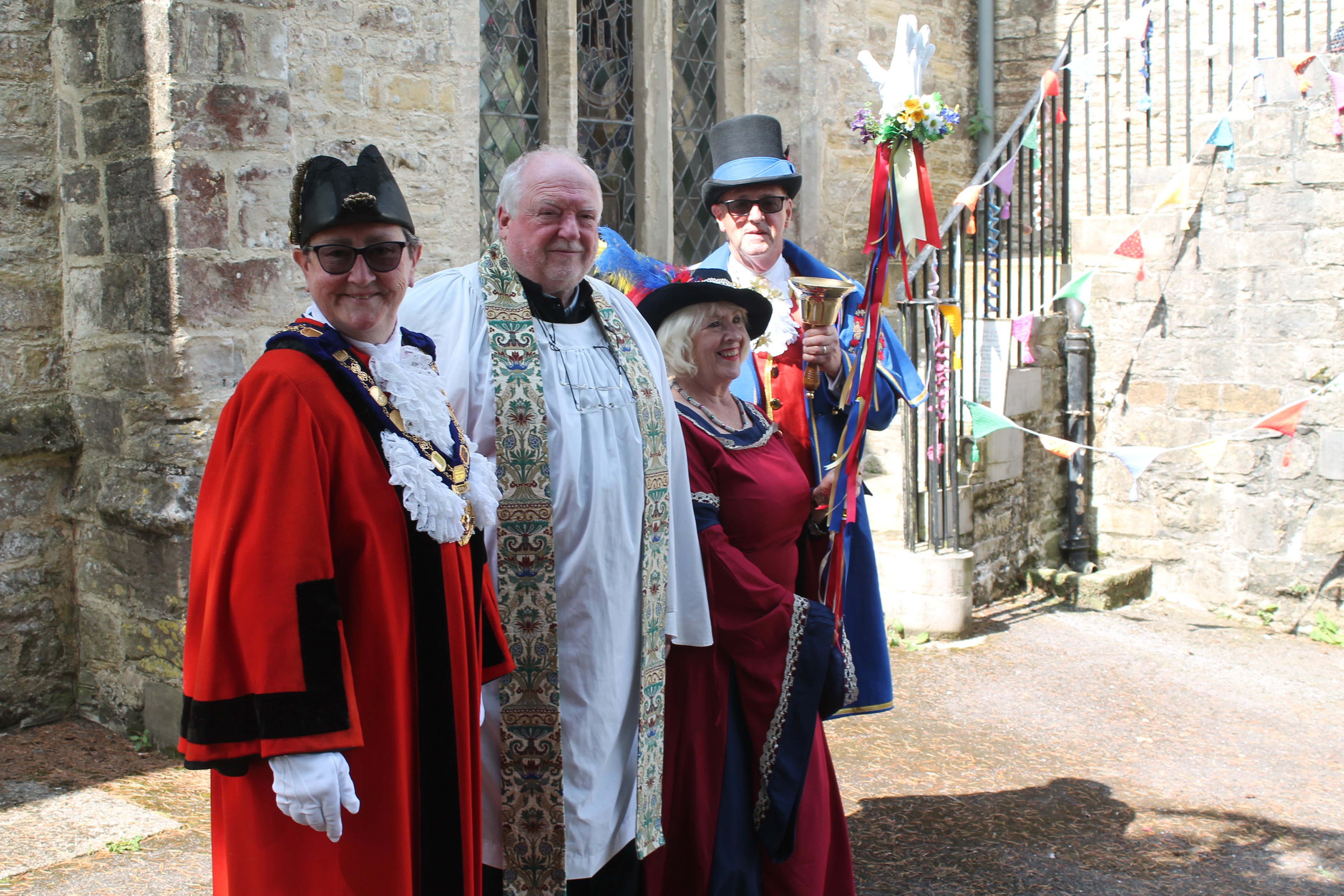 Before the ceremony, the glove was paraded around the market square by the Mayor, Cllr Jill Farrow, and official party