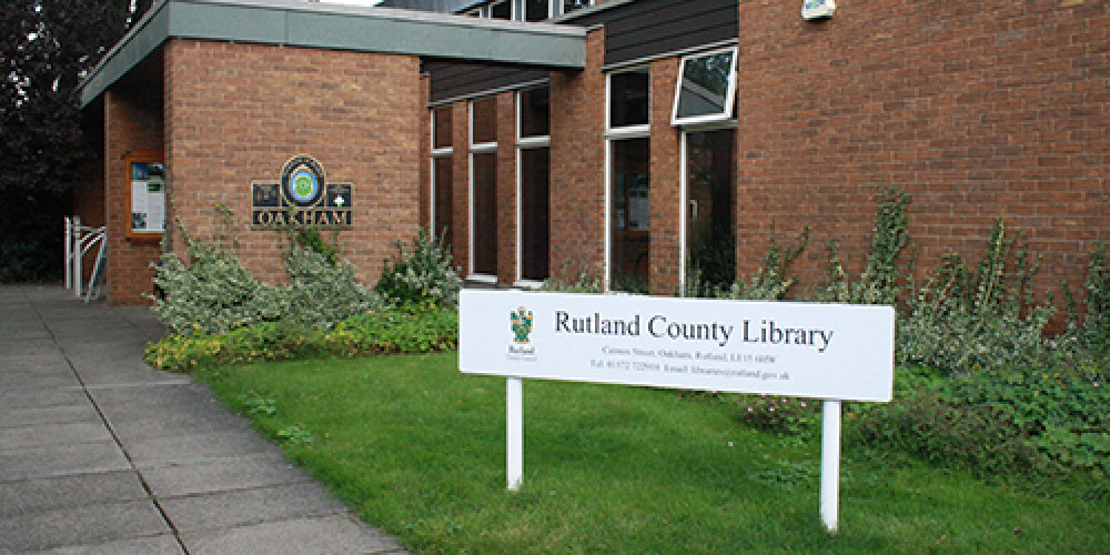 Oakham's Rutland County Library is located on Catmose Street. Image credit: Nub News. 