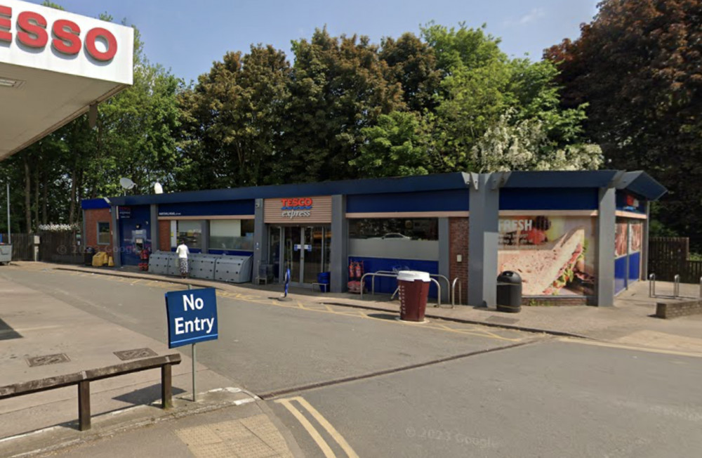 Police were first called to Tesco Express on Hartshill Road at just after 4am this morning (Google).