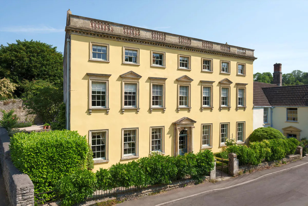 Dating back to approximately 1630, the property boasts a mix of architectural styles with a Georgian front and Jacobean rear, a testament to renovations carried out in the 18th and 19th centuries. 