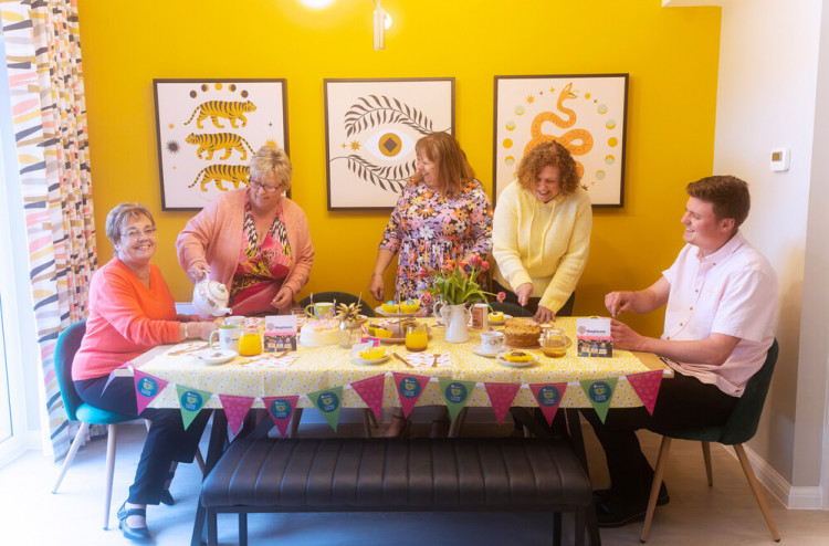 Host a coffee morning for Hospiscare this September