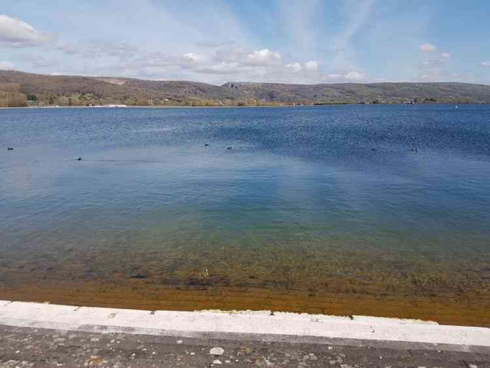 People have been warned to stay out of the water at Cheddar Reservoir (Photo: Craig Hooper)