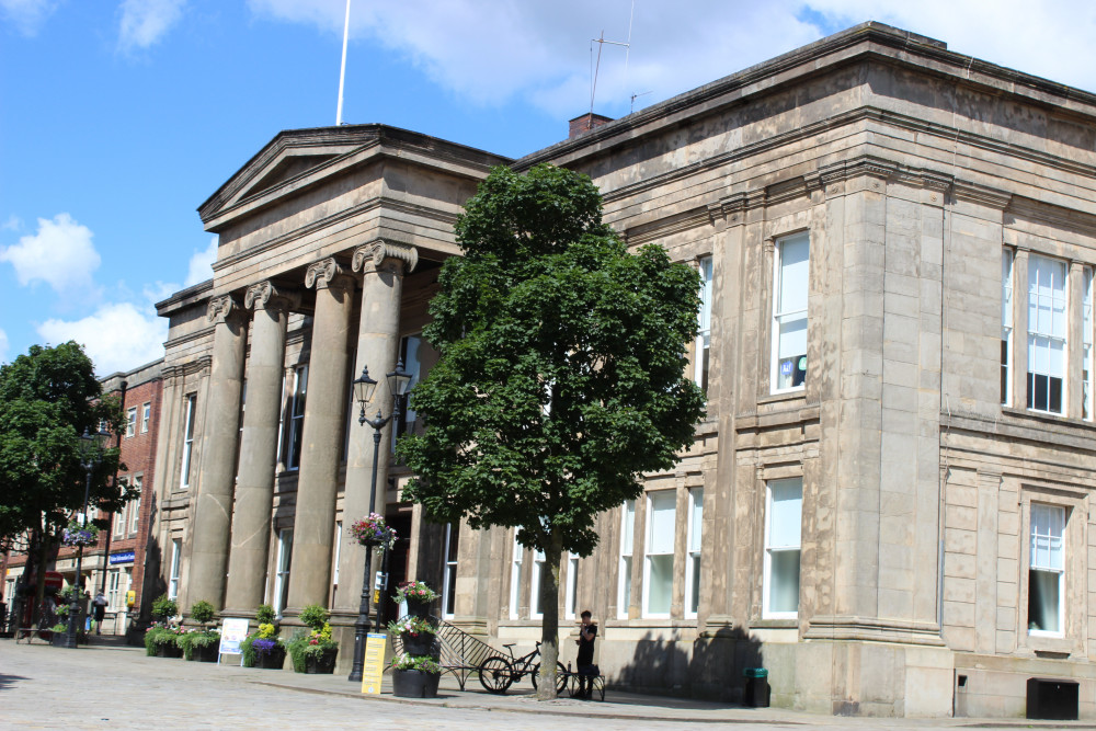 Macclesfield Town Hall pictured this month. (Image - Macclesfield Nub News)